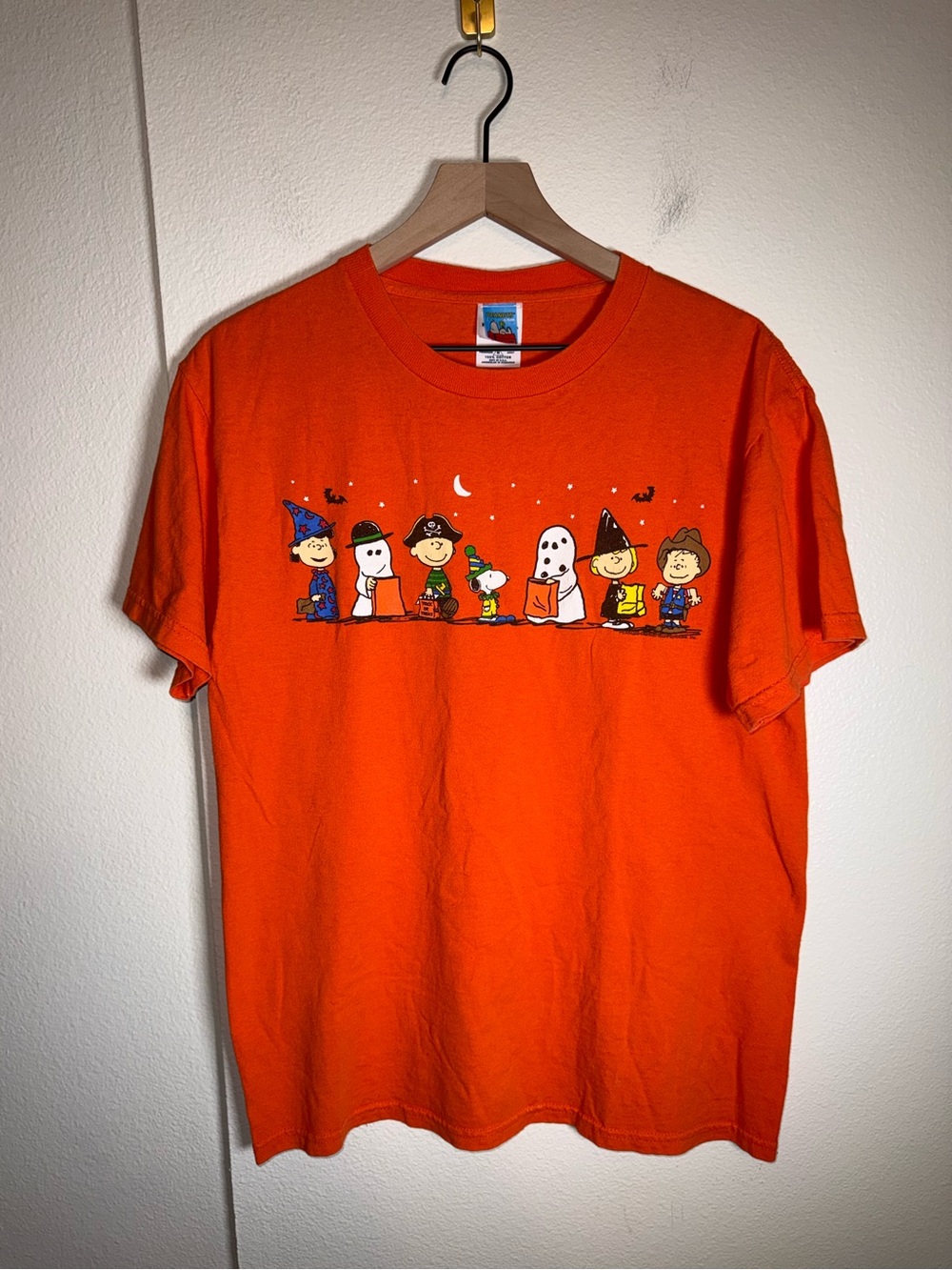 PEANUTS Vintage trick or treat graphic character Halloween cotton tshirt M